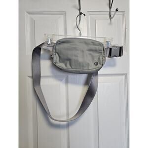 Lululemon Belt Bag Womens One Size Gray Everywhere Crossbody Fanny Pack Nylon